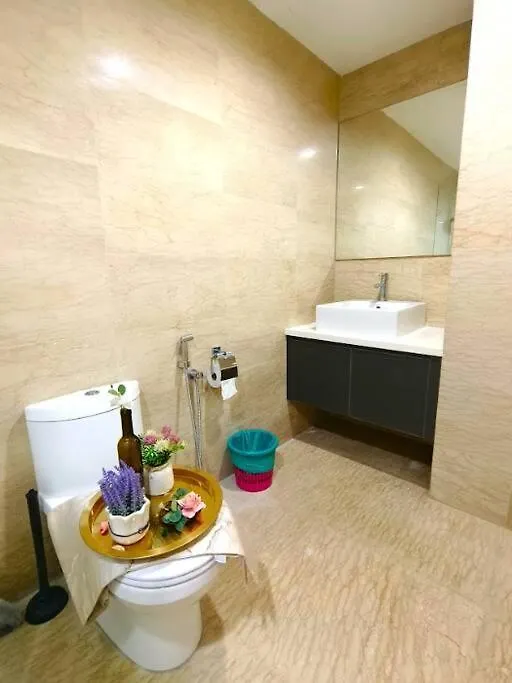 Rr327 Klcc View Wtc 5Pax 2Br Balcony Fireworks Apartman Kuala Lumpur Malajzia