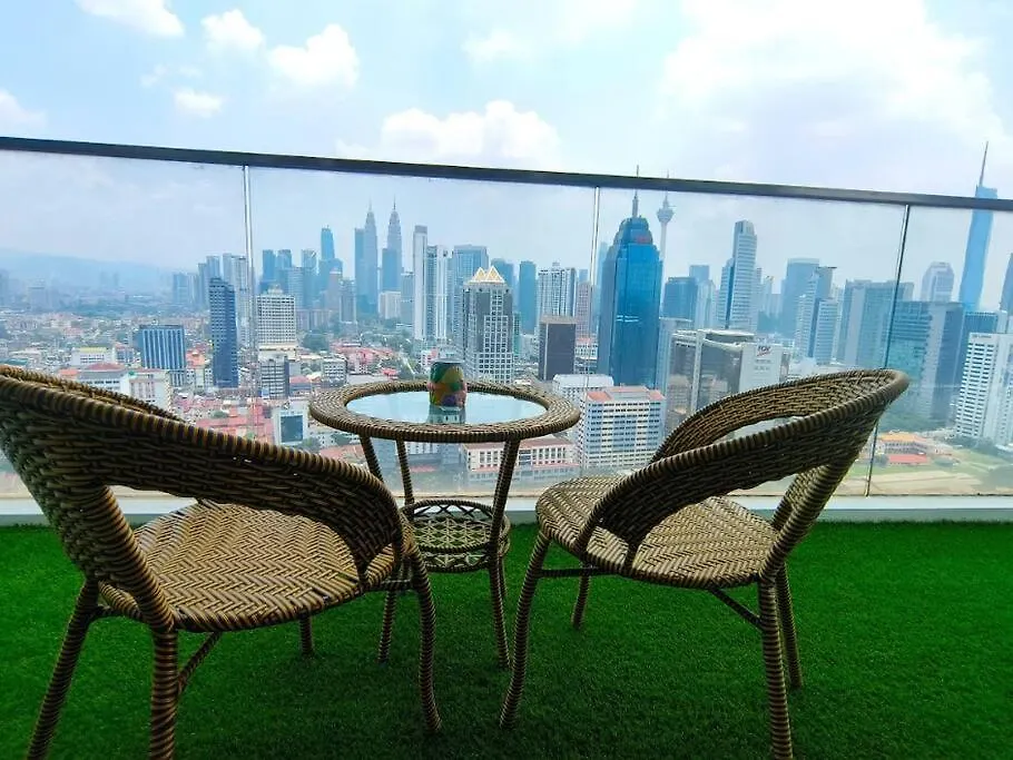 Rr327 Klcc View Wtc 5Pax 2Br Balcony Fireworks Apartman Kuala Lumpur Malajzia