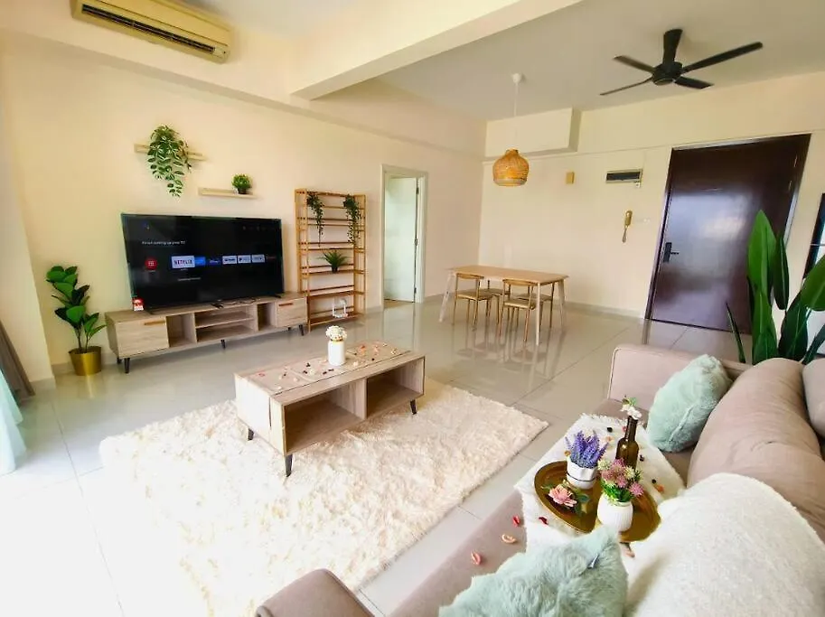 Rr327 Klcc View Wtc 5Pax 2Br Balcony Fireworks Apartman Kuala Lumpur