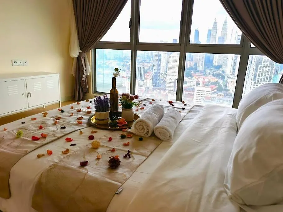 Apartament Rr327 Klcc View Wtc 5Pax 2Br Balcony Fireworks Kuala Lumpur Malezja