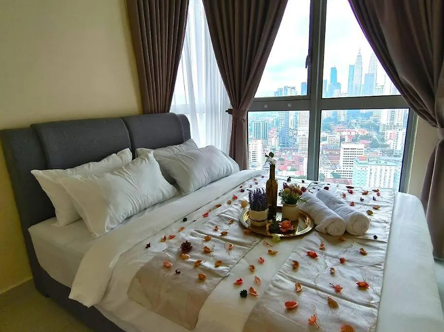 Apartament Rr327 Klcc View Wtc 5Pax 2Br Balcony Fireworks Kuala Lumpur Malezja